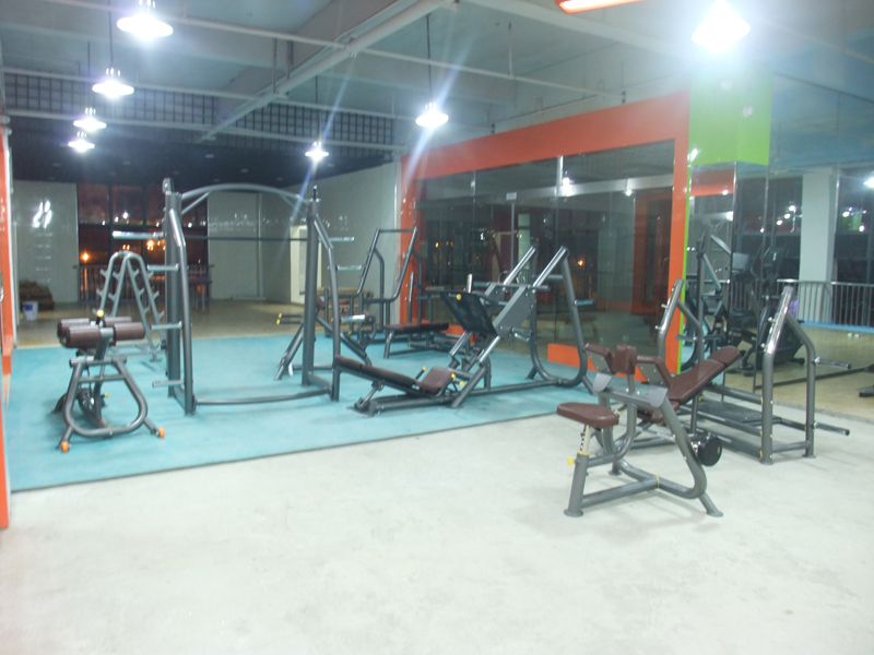 健身房器材